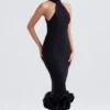 Juniper Schwarzes Midi-Kleid mit Schößchen Juniper Schwarzes Midi-Kleid mit Schößchen