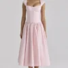 Kaia – Midi-Kleid aus rosa Baumwolle mit Flügelärmeln Kaia – Midi-Kleid aus rosa Baumwolle mit Flügelärmeln