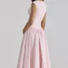 Kaia – Midi-Kleid aus rosa Baumwolle mit Flügelärmeln Kaia – Midi-Kleid aus rosa Baumwolle mit Flügelärmeln