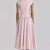 Kaia – Midi-Kleid aus rosa Baumwolle mit Flügelärmeln Kaia – Midi-Kleid aus rosa Baumwolle mit Flügelärmeln