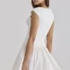 Kaia Weißes Baumwoll-Minikleid Kaia Weißes Baumwoll-Minikleid