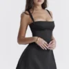 Kara Schwarzes Minikleid Kara Schwarzes Minikleid
