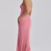 Karminrotes Himbeer-Maxikleid aus Mesh mit Neckholder und Wasserfallausschnitt