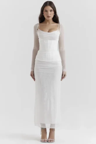 Katarina Weißes Maxikleid