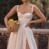 Kelly Weißes Midi-Sommerkleid im Korsetts-Stil Kelly Weißes Midi-Sommerkleid im Korsetts-Stil