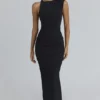 Keoni Schwarzes asymmetrisches Maxikleid mit Drapierung Keoni Schwarzes asymmetrisches Maxikleid mit Drapierung