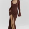 Khrysta – Schokoladenbraunes, drapiertes Maxikleid Khrysta – Schokoladenbraunes, drapiertes Maxikleid