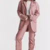 Kiera Oversize-Blazer aus veganem Leder in Warm Pink Kiera Oversize-Blazer aus veganem Leder in Warm Pink