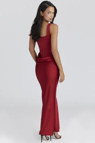 Kira – Rotes Satin-Korsetts-Maxikleid
