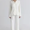 Klassischer Pyjama in Elfenbein – Weiches Modal-Pyjama-Set Klassischer Pyjama in Elfenbein – Weiches Modal-Pyjama-Set