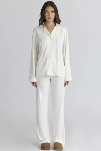 Klassischer Pyjama in Elfenbein – Weiches Modal-Pyjama-Set