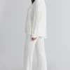 Klassischer Pyjama in Elfenbein – Weiches Modal-Pyjama-Set Klassischer Pyjama in Elfenbein – Weiches Modal-Pyjama-Set