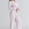 Klassisches Pyjama-Set aus gebürsteter Baumwolle mit rosa Karomuster Klassisches Pyjama-Set aus gebürsteter Baumwolle mit rosa Karomuster