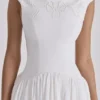 Lauren Weißes Baumwoll-Maxikleid mit Broderie Anglaise und U-Boot-Ausschnitt Lauren Weißes Baumwoll-Maxikleid mit Broderie Anglaise und U-Boot-Ausschnitt
