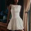 Lauren Weißes Mini-Kleid aus Baumwolle mit Broderie Anglaise und U-Boot-Ausschnitt Lauren Weißes Mini-Kleid aus Baumwolle mit Broderie Anglaise und U-Boot-Ausschnitt