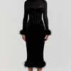 Lianna Midi-Kleid aus schwarzem Samt Lianna Midi-Kleid aus schwarzem Samt
