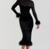 Lianna Midi-Kleid aus schwarzem Samt Lianna Midi-Kleid aus schwarzem Samt