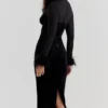 Lianna Midi-Kleid aus schwarzem Samt Lianna Midi-Kleid aus schwarzem Samt