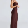 Lini Burgunderrotes Stretch-Mesh-Maxikleid Lini Burgunderrotes Stretch-Mesh-Maxikleid