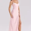 Lini Maxikleid aus weichem rosa Mesh Lini Maxikleid aus weichem rosa Mesh