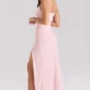 Lini Maxikleid aus weichem rosa Mesh Lini Maxikleid aus weichem rosa Mesh