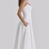 Liora – Weißes Midi-Sommerkleid aus Baumwolle mit Broderie-Anglaise-Borte Liora – Weißes Midi-Sommerkleid aus Baumwolle mit Broderie-Anglaise-Borte