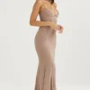 Loren Latte Korsetts-Maxikleid Loren Latte Korsetts-Maxikleid