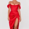 Loretta – Rotes Satin-Schulterfreies Kleid Loretta – Rotes Satin-Schulterfreies Kleid