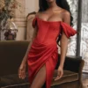 Loretta – Rotes Satin-Schulterfreies Kleid Loretta – Rotes Satin-Schulterfreies Kleid