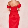 Loretta – Rotes Satin-Schulterfreies Kleid Loretta – Rotes Satin-Schulterfreies Kleid