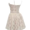 Louisa Vintage Mini-Kleid aus cremefarbener Spitze Louisa Vintage Mini-Kleid aus cremefarbener Spitze