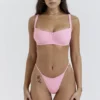 Côte d’Azur Blossom String-Bikinioberteil und Unterteil Côte d’Azur Blossom String-Bikinioberteil und Unterteil