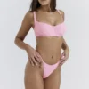 Côte d’Azur Blossom String-Bikinioberteil und Unterteil Côte d’Azur Blossom String-Bikinioberteil und Unterteil