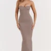 Lucia Taupe trägerloses Korsetts-Maxikleid