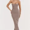 Lucia Taupe trägerloses Korsetts-Maxikleid