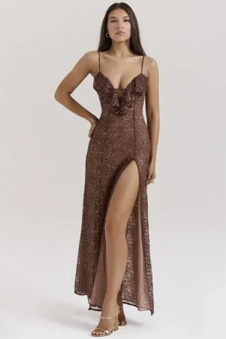 Lucianna Espresso Spitzen-Maxikleid