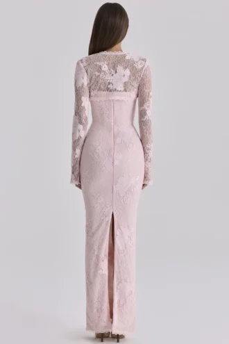 Lucienne – Maxikleid aus rosa Spitze