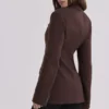 Luella Blazer-Jacke aus schokoladenbraunem Crêpe in Sanduhrform