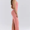 Lusilla Midi-Kleid aus Stretch-Mesh mit Neckholder-Ausschnitt in Korallenrot Lusilla Midi-Kleid aus Stretch-Mesh mit Neckholder-Ausschnitt in Korallenrot