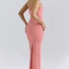 Lusilla Midi-Kleid aus Stretch-Mesh mit Neckholder-Ausschnitt in Korallenrot Lusilla Midi-Kleid aus Stretch-Mesh mit Neckholder-Ausschnitt in Korallenrot