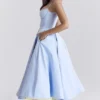 Mademoiselle Cinderella – Blaues Midi-Kleid aus Tüll Mademoiselle Cinderella – Blaues Midi-Kleid aus Tüll
