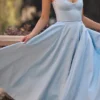 Mademoiselle Cinderella – Blaues Midi-Kleid aus Tüll Mademoiselle Cinderella – Blaues Midi-Kleid aus Tüll