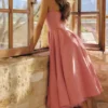 Mademoiselle Midi-Kleid aus Himbeer-Satin-Tüll Mademoiselle Midi-Kleid aus Himbeer-Satin-Tüll