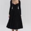Mademoiselle Midi-Kleid aus schwarzem Samt und Tüll + Boleros Mademoiselle Midi-Kleid aus schwarzem Samt und Tüll + Boleros