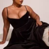 Mademoiselle Midi-Kleid aus schwarzem Samt und Tüll + Boleros Mademoiselle Midi-Kleid aus schwarzem Samt und Tüll + Boleros