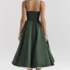 Mademoiselle Midikleid aus satinfarbenem Tüll in Waldgrün Mademoiselle Midikleid aus satinfarbenem Tüll in Waldgrün