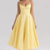 Mademoiselle Sunshine Gelbes Midi-Kleid aus Satintüll Mademoiselle Sunshine Gelbes Midi-Kleid aus Satintüll
