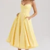 Mademoiselle Sunshine Gelbes Midi-Kleid aus Satintüll Mademoiselle Sunshine Gelbes Midi-Kleid aus Satintüll