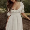 Maisie Weißes Regency-Babydoll-Minikleid mit Broderie Anglaise