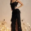 Malila Schwarzes Maxikleid mit Rüschen Malila Schwarzes Maxikleid mit Rüschen
